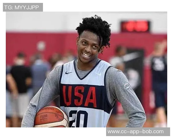 米奇赞福克斯为出色后卫强调其串联队友和防守进步的表现